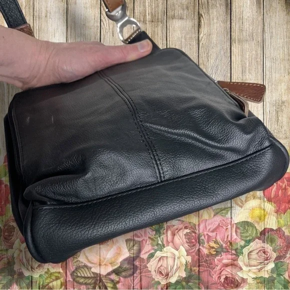 Carroll Collection Black Brown Leather Crossbody Bag - Picture 12 of 16